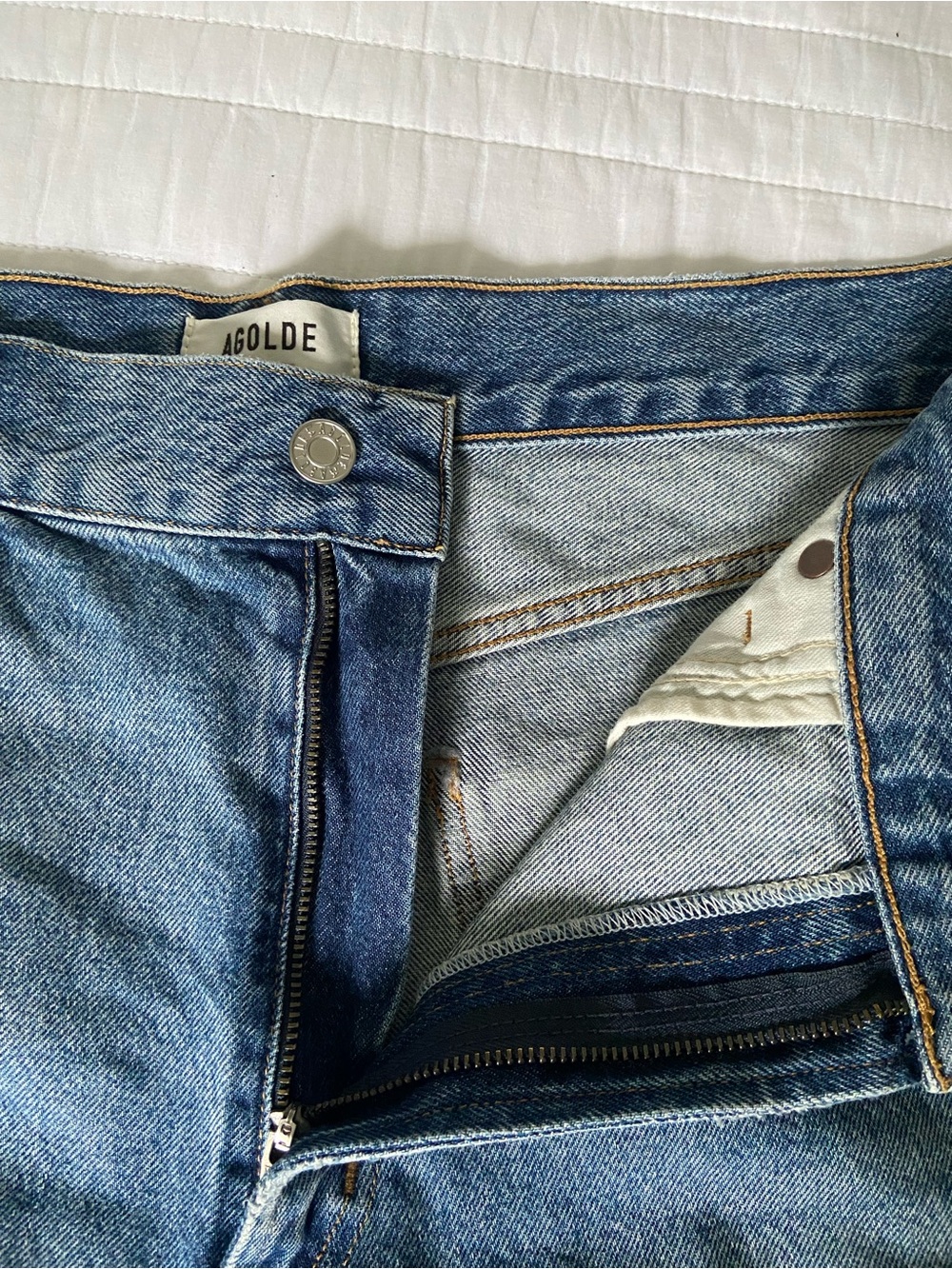 Agolde NWOT Magda Denim Shorts - Picture 6 of 11